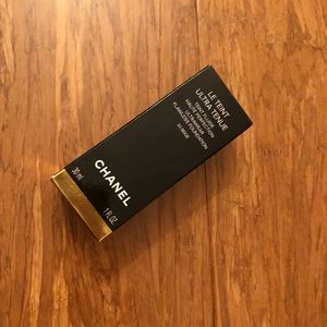Chanel foundation
